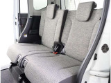 ゆとりある広々とした車内空間は、ドライブを始め買い物やレジャーなど、幅広く活躍します。一人でもみんなとでもお出かけを楽しみましょう!