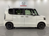 購入後も自社指定整備工場完備でお客様の愛車をしっかりサポート致します!御納車時には安全かつ安心してお乗り頂けるようホンダ専門知識を持つ整備スタッフが点検・整備・装備も説明をしてお渡ししております。