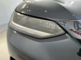 LEDヘッドライトは、点灯の瞬間から最大光量を発揮し、突然暗くなるトンネルなどでの安定感を高めます。