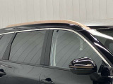 90周年記念車はカッパー色のルーフレール!