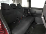 ゆとりある広々とした車内空間は、ドライブを始め買い物やレジャーなど、幅広く活躍します。一人でもみんなとでもお出かけを楽しみましょう!