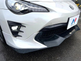 【TRDエアロ】人気のTRDエアロを装備!クルマの外観がよりスタイリッシュになり、街中で存在感あふれる1台に♪将来買い替える時にもリセールに影響しやすく、価値ある人気の装備です!