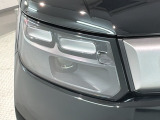 LEDヘッドライトは、点灯の瞬間から最大光量を発揮し、突然暗くなるトンネルなどでの安定感を高めます。