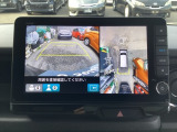 【リアカメラ】運転が苦手な方も車庫入れラクラクです!ギアをリバースに入れれば自動的にモニターが切り換わりますので、面倒な操作は不要です。狭い駐車場もお車を傷つけず安心です!