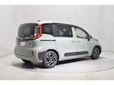 当店は全車『ロングラン保証』付!(1年間、距離無制限 HV車はHV保証付) 別途延長保証もご用意しております♪ ぜひ現車を確認にご来店ください