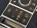 【電子制御エアサスペンション】ドライブモードを選択するとモードにあった車高になりお客様の負担を軽減致します。オプション内にアダプティブダイナミクスも含まれます。