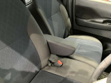 アームレスト付きです!運転の疲労を軽減してくれます♪