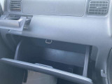 車検証入れや小物が入ります。
