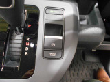 電子パーキングブレーキ採用!!ブレーキホールド機能も付き、長い信号待ちなどとっても便利です!!