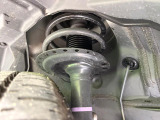 お車を安心してお乗りいただく為には、足回りの定期点検が欠かせません。サービスサポート(有償保証)では無料点検もご提供しており、安心のカーライフをお過ごしいただけるサポート体制が整っています。
