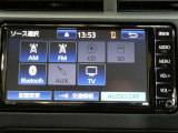 オーディオソースはラジオ、CD SD ブルートゥース AUX TVになります。