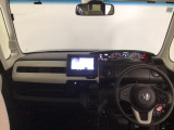 【前方視界】開放的な前方視界!運転がしやすく疲れにくいです♪窓が大きく、見通しがとっても良いおクルマですよ♪