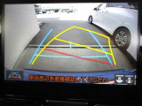 バックモニターで、後方を確認しながら安心して駐車することができます。運転初心者も熟練者も必須の機能です!