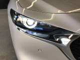 LEDヘッドランプ装備・消費電力が少なく明るいので夜間走行も安心して運転出来ます。