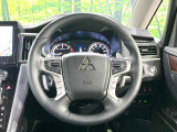 【純正革巻きステアリング】上質な革を使用することで、手にしっかり馴染みとても運転しやすいハンドルです♪