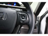 Hondaセンシングの機能のひとつ、アダプティブクルーズコントロール付!アクセルから足を離しても設定したスピードと前車との車間を保ち走行してくれます!車線維持もアシスト☆高速道路で疲労軽減ですね☆