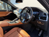 BMW専門のメカニックが、100項目にも上るポイントを徹底的にチェック。交換基準に達した部品があれば、弊社負担にて交換後、お客様へご納車致します。