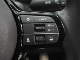 ◆アダプティブクルーズコントロール◆予め設定した車速内でクルマが自動的に加減速。前走車との適切な車間距離を維持しながら追従走行します。【LKAS】車線維持支援システムでステアリング操作を支援。