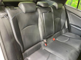 コンパクトカーですが、セカンドシートは十分な広さがあり快適にお乗りいただけます♪シートを倒して大きな荷物を積んだりと、用途の幅が広い1台です。