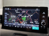 【ナビゲーション】起動までの速度と地図を検索する速度が最大の魅力。初めての道でも安心・快適なドライブをサポート出来ます。操作も簡単で、ストレスフリーなドライブを提供。
