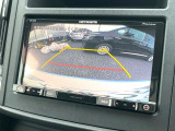 【バックカメラ】駐車時に後方がリアルタイム映像で確認できます。大型商業施設や立体駐車場での駐車時や、夜間のバック時に大活躍!運転スキルに関わらず、今や必須となった装備のひとつです!