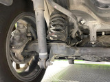 お車を安心してお乗りいただく為には、足回りの定期点検が欠かせません。サービスサポート(有償保証)では無料点検もご提供しており、安心のカーライフをお過ごしいただけるサポート体制が整っています。