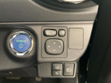 日本の駐車場は幅が広くないところが多くて、乗り降りが大変だったりしますよね。電動ミラーがあれば、室内でミラーをたためるので、駐車するときも便利ですね。