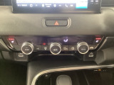 運転席と助手席にはシートヒーターが付いています☆寒い時期に腰周りを温めてくれるので体全体が温まりやすいのは勿論、暖房と違い顔に風が当たらないので、乾燥肌やドライアイの方でも大丈夫☆