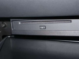 CDなどディスク挿入口です