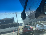 純正前後カメラのドラレコ装着車両です。今の時代には必要な装備ですね。