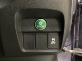 ハンドルの右側には安全装備の、VSA(ABS+TCS+横滑り抑制)の解除スイッチがついています。燃費に役立つECONボタンもここです。