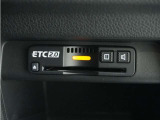 ◆ETC2.0装着◆進化したドライブ体験。料金収受システムだけだったETCが生まれ変わって、高速道路を賢く使うETC2.0に進化しました。多彩な情報サービスが便利で快適なドライブ体験を提供します。