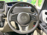 【ステアリングスイッチ】運転中、前方から目線をそらすことなく、オーディオ等の操作が可能な便利機能!安心&快適なドライブを演出してくれます♪