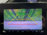 【バックカメラ】駐車時に後方がリアルタイム映像で確認できます。大型商業施設や立体駐車場での駐車時や、夜間のバック時に大活躍!運転スキルに関わらず、今や必須となった装備のひとつです!