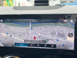 ●純正ナビ:一体感のあるナビは、高級感ある車内を演出してくれます。Bluetooth再生などオーディオ機能も充実しておりますので、運転もより楽しめます♪