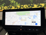 【12.3インチワイドナビ】高級感とインパクトのある大型ワイドナビを装備。各種オーディオ操作はもちろん、横長ワイド画面でのマップ2分割表示など、利便性も高いナビです♪