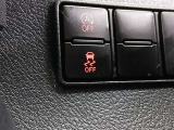 VSC(滑りやすい路面での横滑りを抑え車両の安定性を保つための機能)搭載ですが、雪道などから脱出する時はOFFすると脱出しやすくなる場合があります