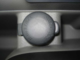 12V電源ソケットが付いていますので、携帯電話やスマートフォンなど充電できます♪
