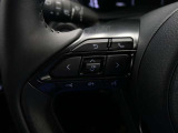 ステアリングスイッチ付き。前方から目を離すことなく操作することが可能です