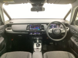 【前方視界】開放的な前方視界!運転がしやすく疲れにくいです♪窓が大きく、見通しがとっても良いおクルマですよ♪