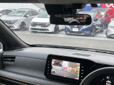 ディーラーオプション『前+車室内ドライブレコーダー』装備。表示はナビのモニター画面で行います。