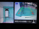 アラウンドビューモニターで車庫入れも空から見ている様に駐車できラクラクです。