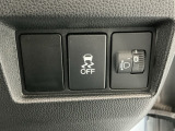 【VSA】ブレーキ時の車輪ロックを防ぐABS、加速時などの車輪空転を抑えるTCS、旋回時の横滑り抑制の3つの機能をトータルに制御!予期しないクルマの挙動の乱れを防ぐ安全装備です♪