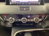 運転席と助手席にシートヒーターが付いています☆寒い時期に腰周りを温めてくれるので体全体が温まりやすいのは勿論、暖房と違い顔に風が当たらないので、乾燥肌やドライアイの方でも大丈夫☆