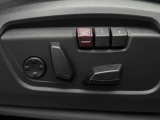 車両の詳細、ご質問につきましては、弊社営業スタッフまでお気軽にご連絡下さいませ。遠方のお客様には実車の詳細画像送信も承ります。お客様からのお問合せをお待ち致しております。
