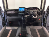 【前方視界】開放的な前方視界!運転がしやすく疲れにくいです♪窓が大きく、見通しがとっても良いおクルマですよ♪