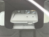 【スズキ セーフティサポート】走行中に前方の車両等を認識し、衝突しそうな時は警報とブレーキで衝突回避と被害軽減をアシスト。より安全にドライブをお楽しみいただけます。