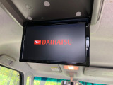 【フリップダウンモニター】大画面モニターで後席でもエンタメをお楽しみいただけます。小さなお子様にも大人気の装備です♪