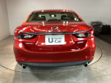 存在感あふれるリアデザイン。走り去る姿も存在感があります。