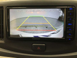 駐車時の後方確認に便利なバックモニターです。駐車の目安となるガイド線付きです。